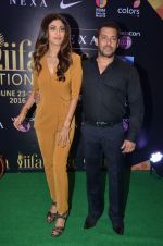 Shilpa Shetty, Salman Khan at IIFA Press Conference in Taj Land
